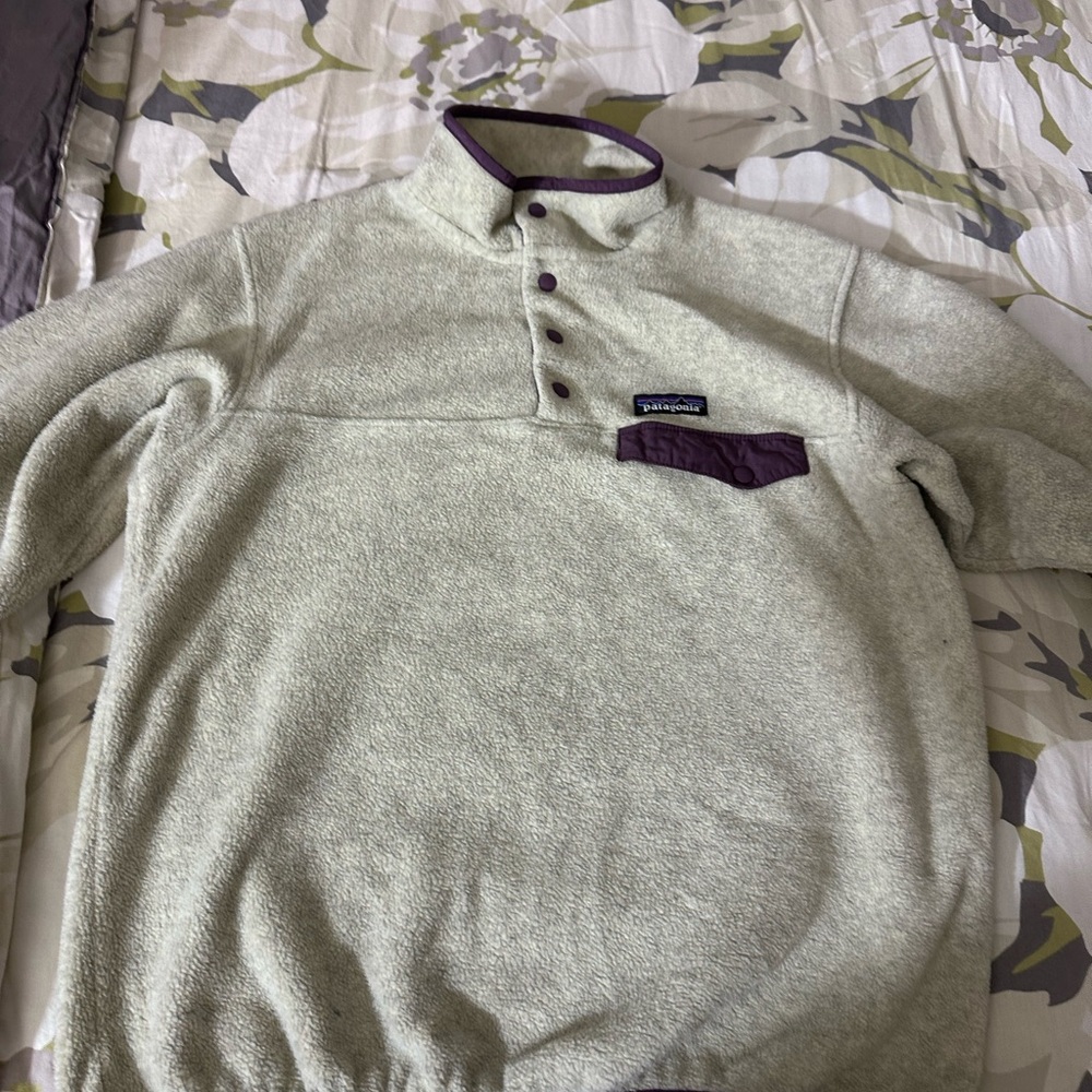 Patagonia Light Green Fleece Sweater